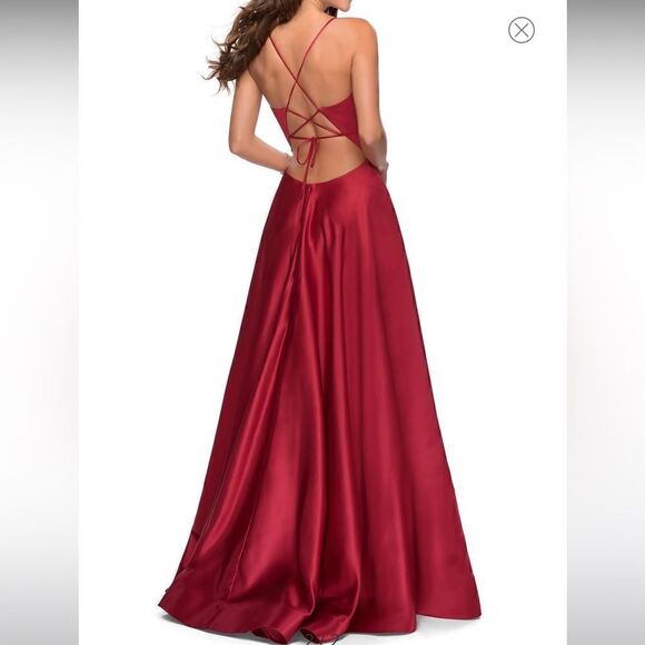 La Femme Strappy Back Satin Ballgown in Deep Red.Size 2 - Picture 2 of 16